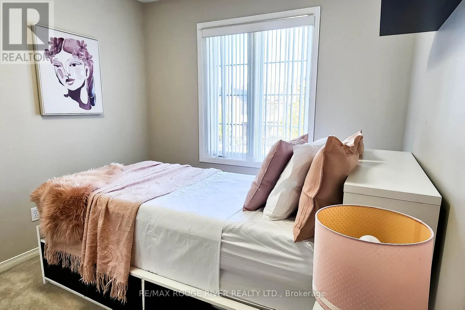 74 MEADOW WOOD CRESCENT