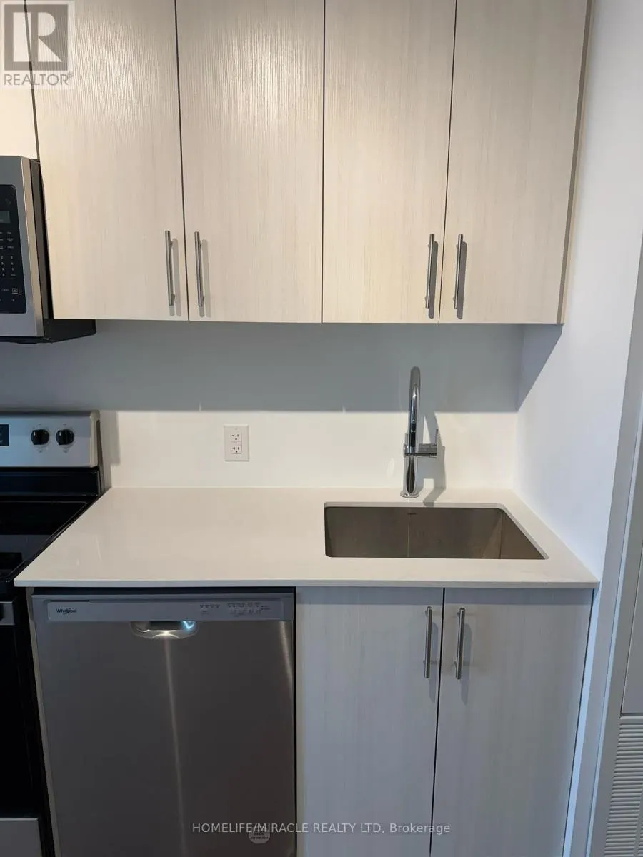 1219 - 2782 BARTON STREET E