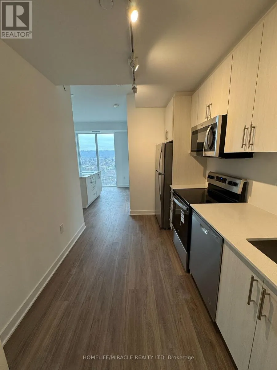 1219 - 2782 BARTON STREET E