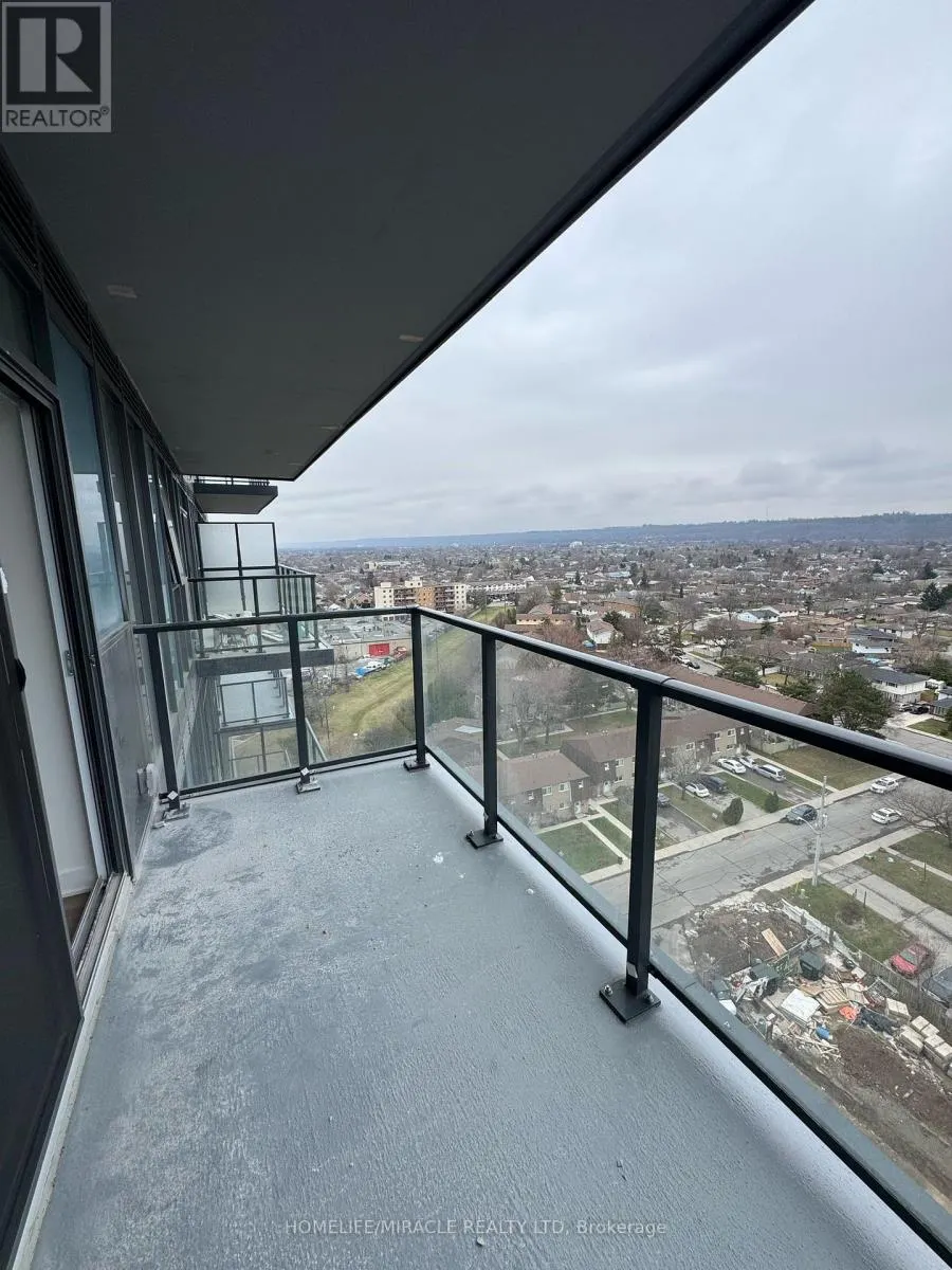 1219 - 2782 BARTON STREET E