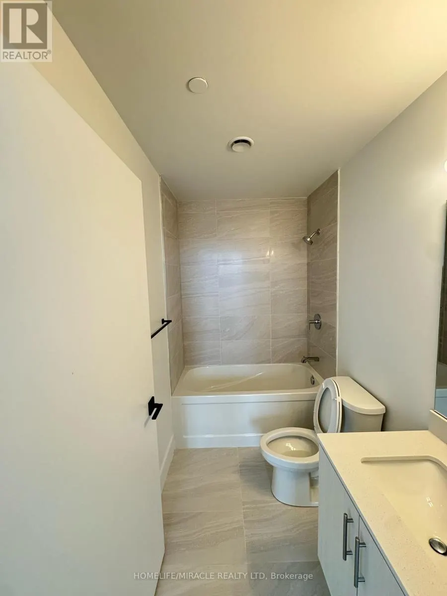 1219 - 2782 BARTON STREET E