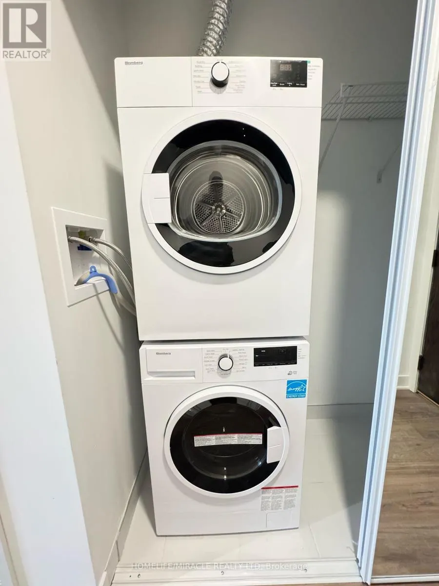 1219 - 2782 BARTON STREET E