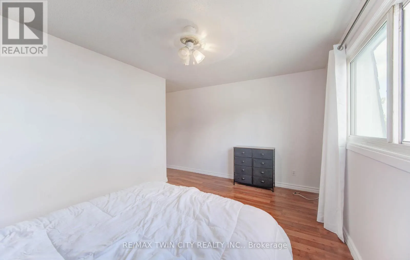 47 - 14 WILLIAMSBURG ROAD