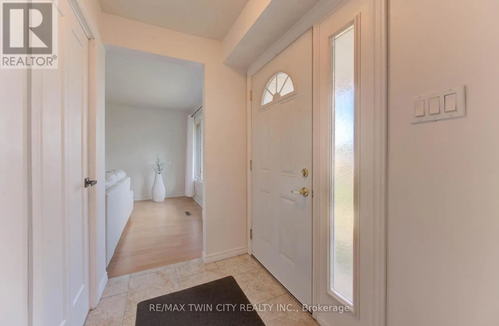 47 - 14 WILLIAMSBURG ROAD