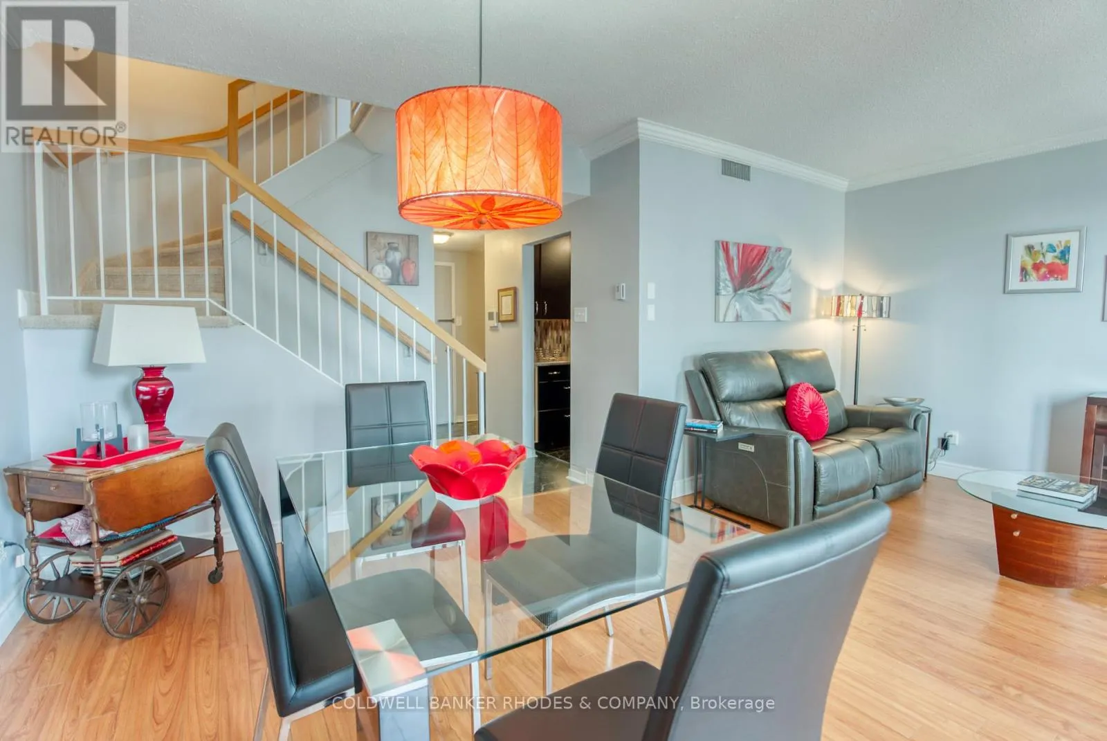 1105 - 556 LAURIER AVENUE W