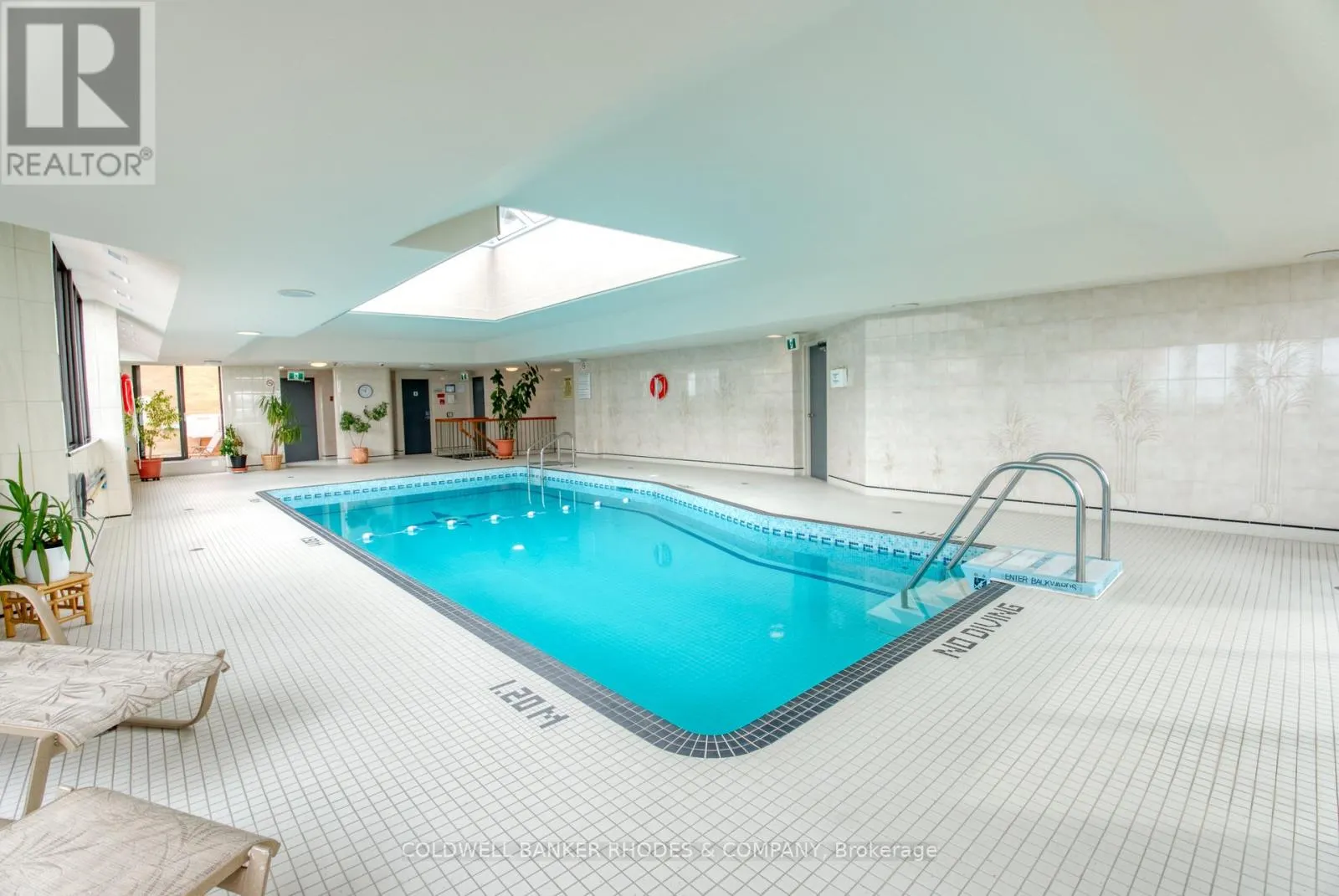 1105 - 556 LAURIER AVENUE W