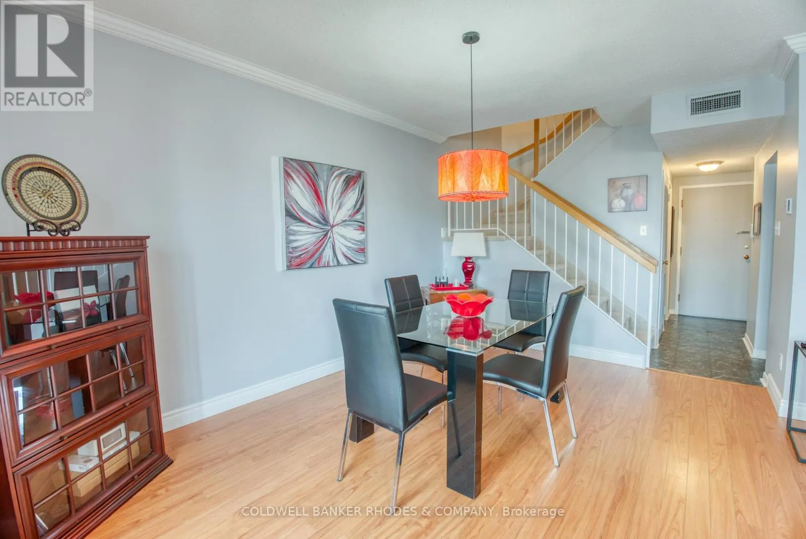 1105 - 556 LAURIER AVENUE W