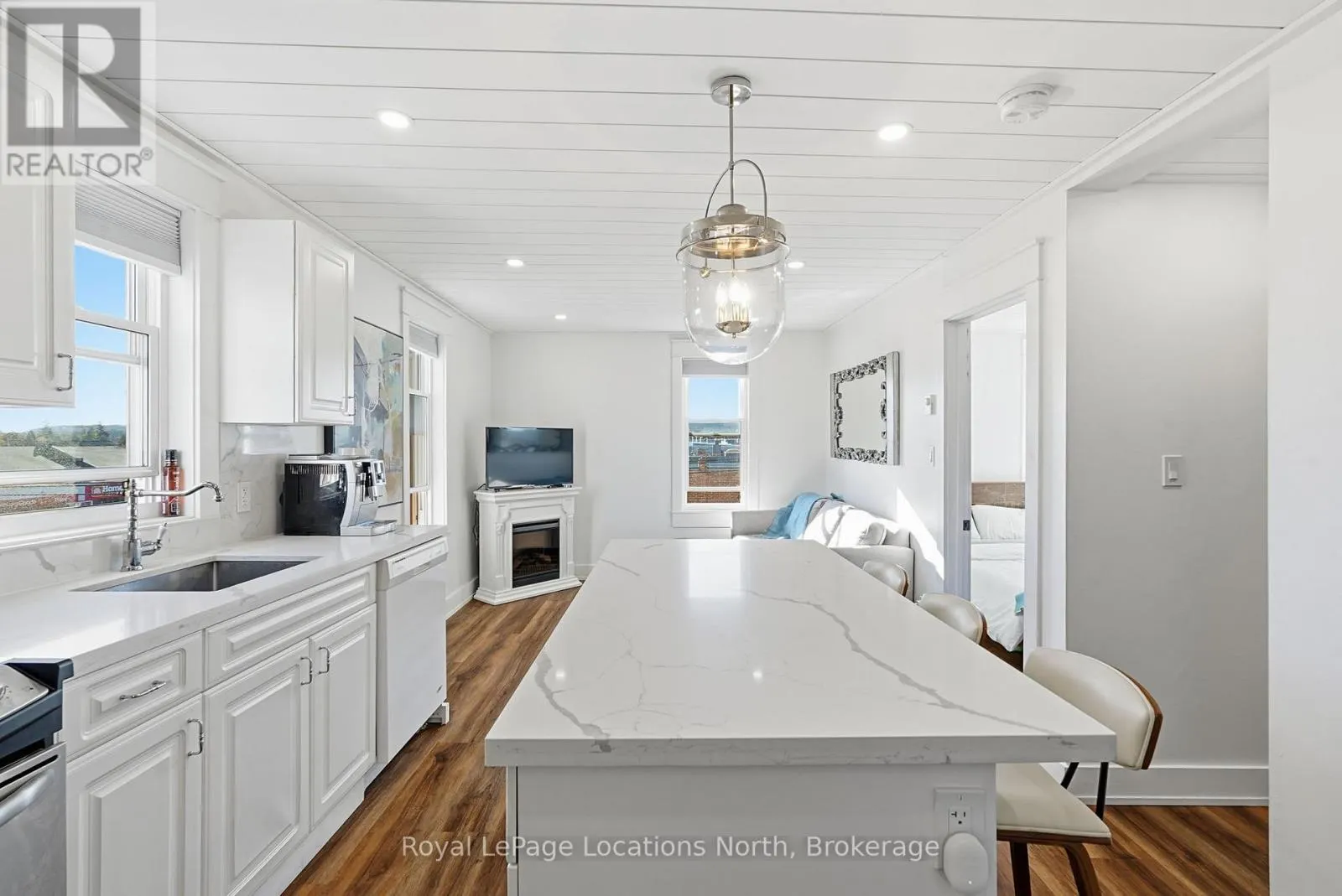 303 - 110 SYKES STREET N, #303