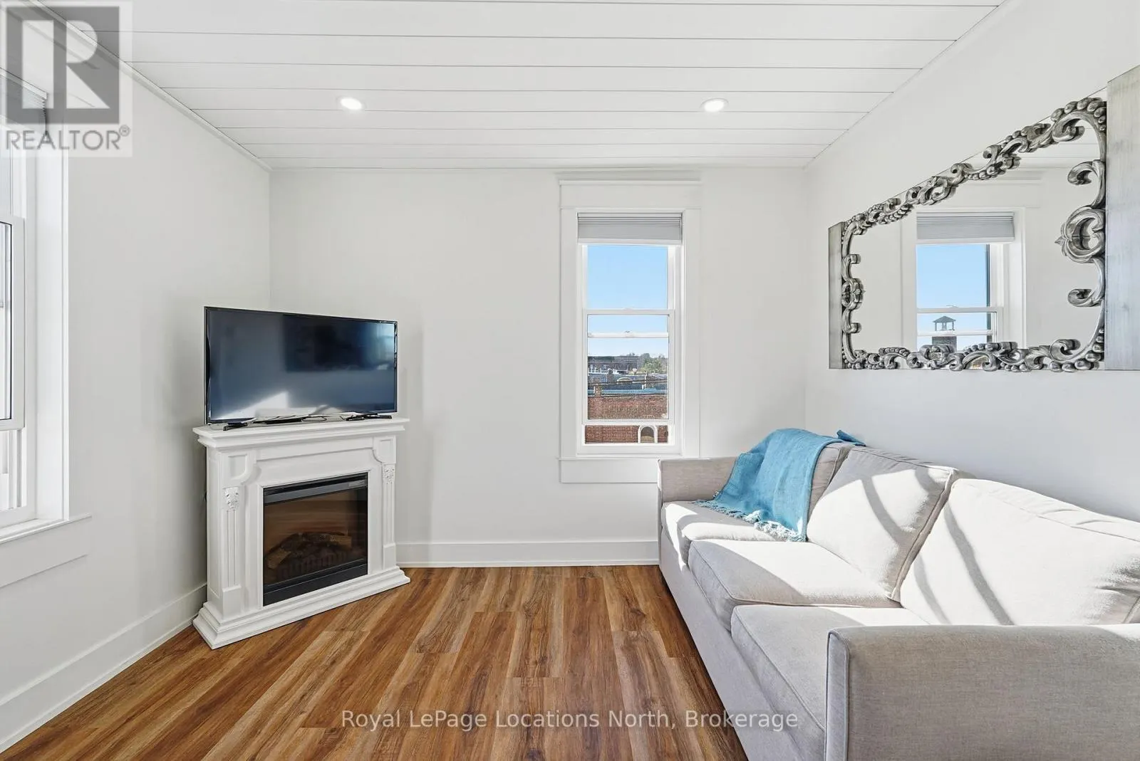 303 - 110 SYKES STREET N, #303