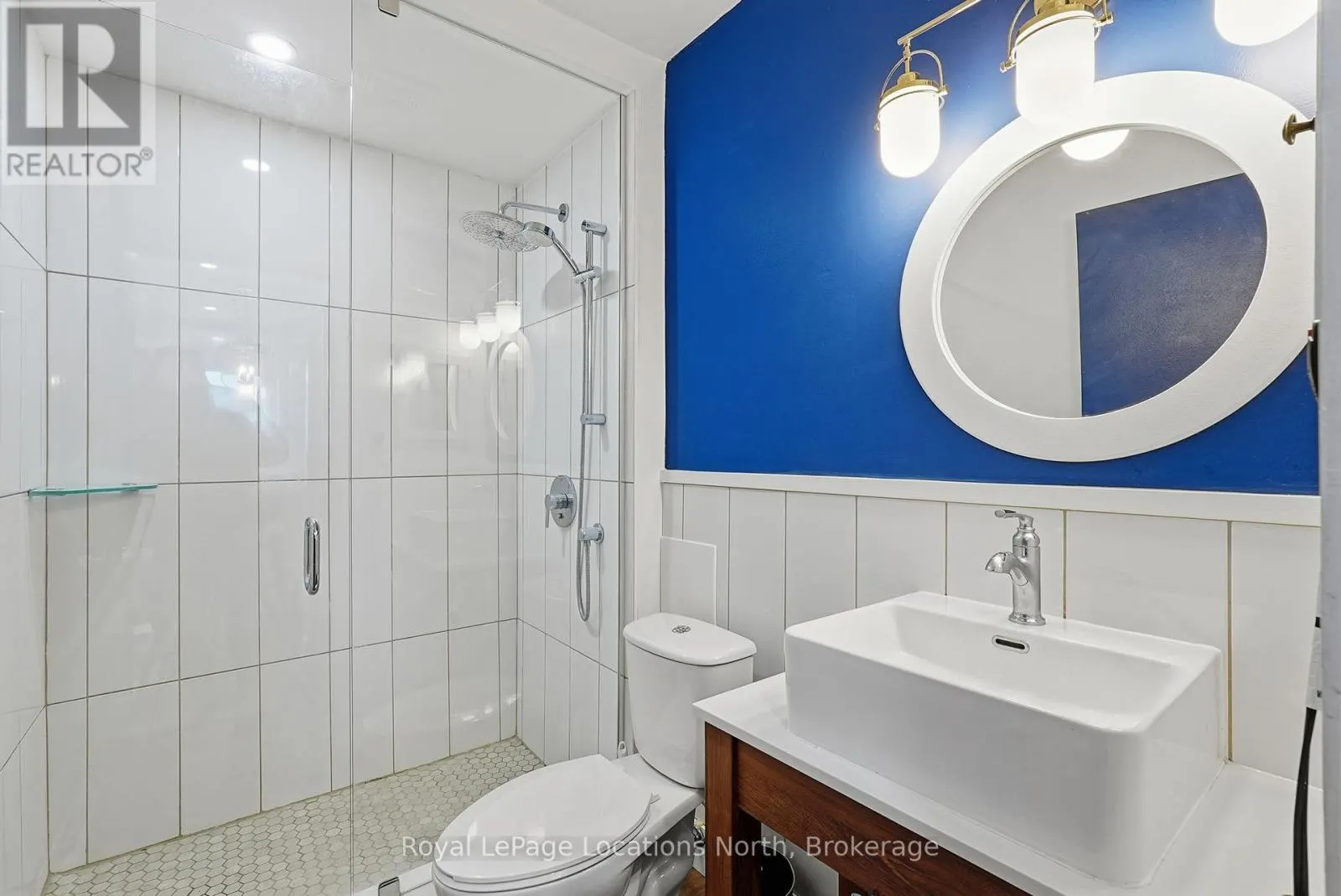 303 - 110 SYKES STREET N, #303