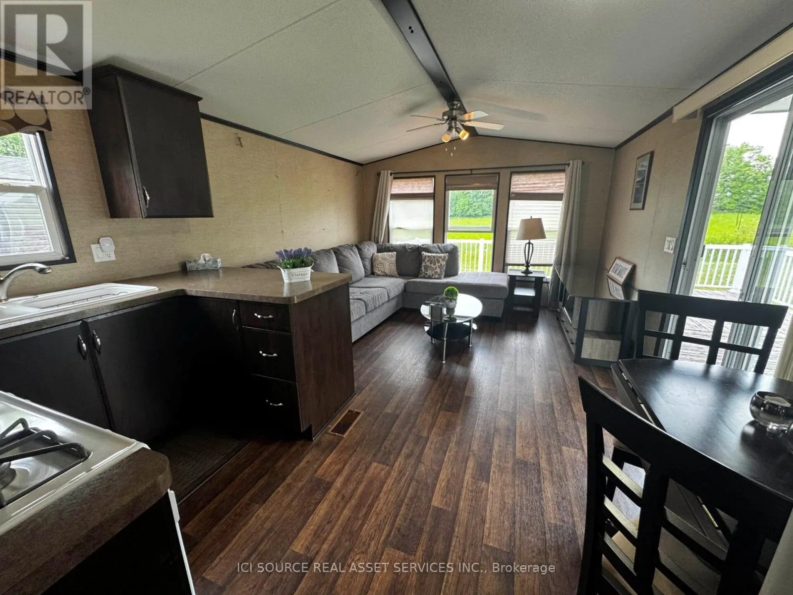 LBA015 - 1235 VILLIERS LINE