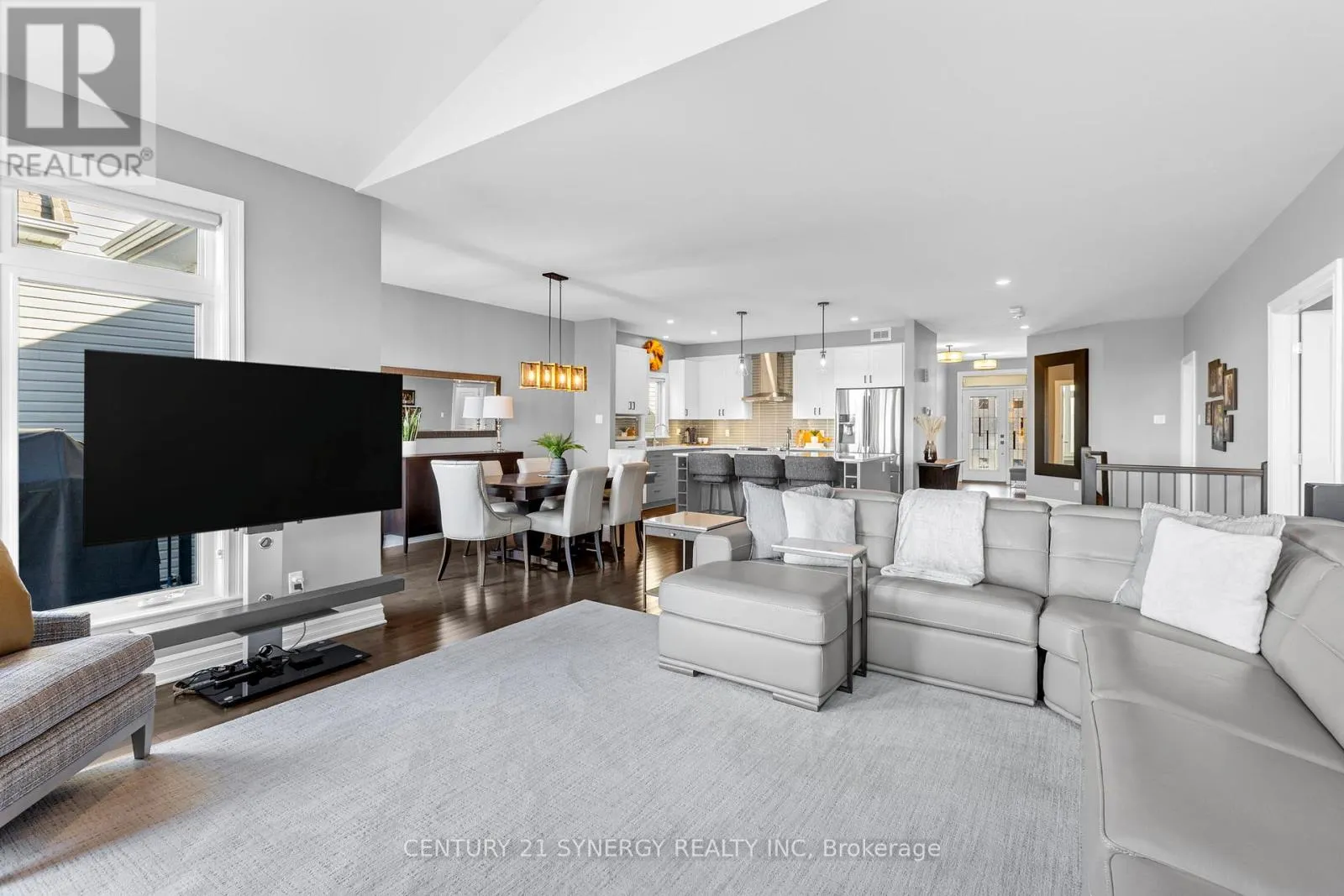 579 BAIE-DES-CASTORS STREET