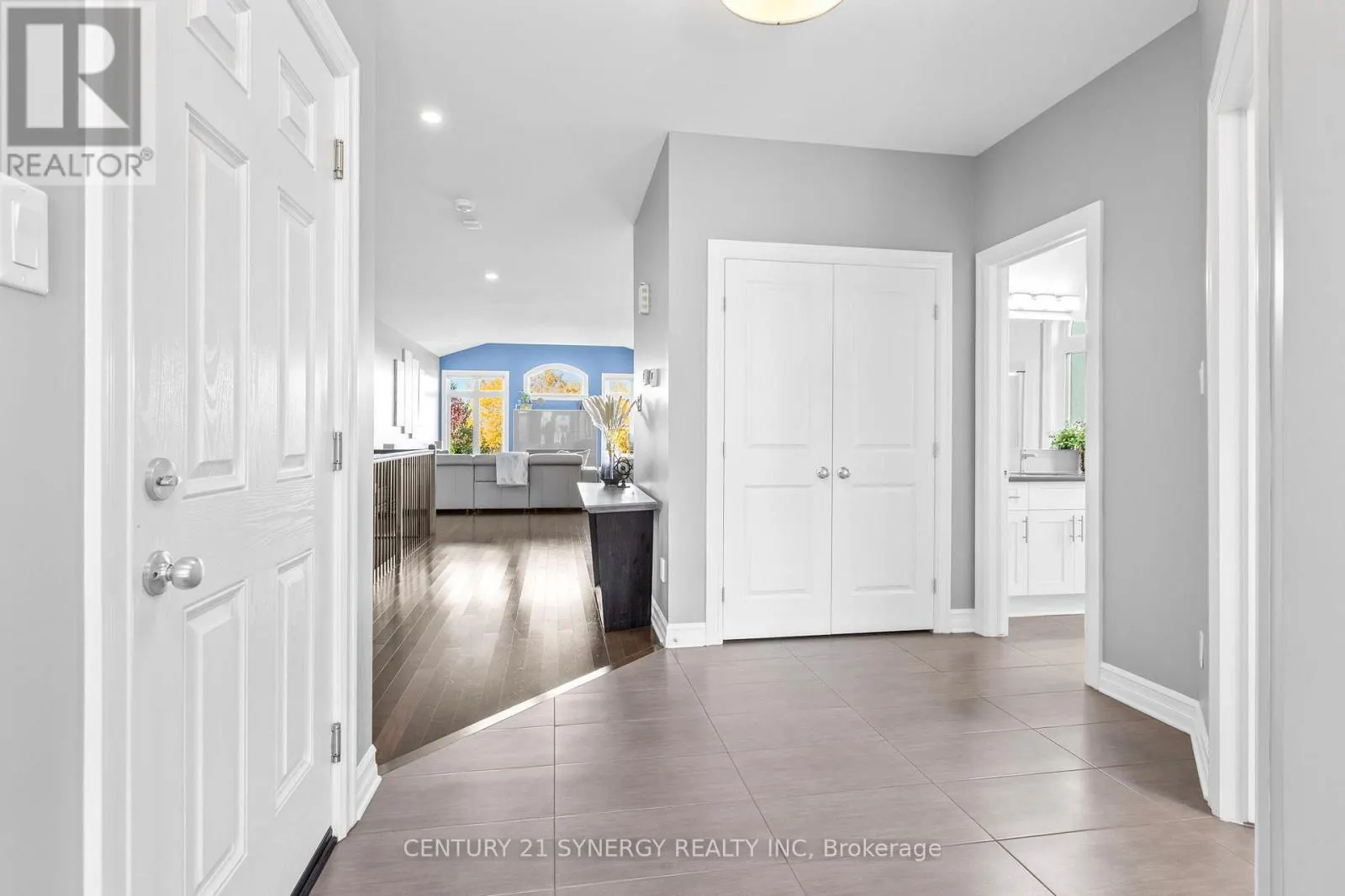 579 BAIE-DES-CASTORS STREET