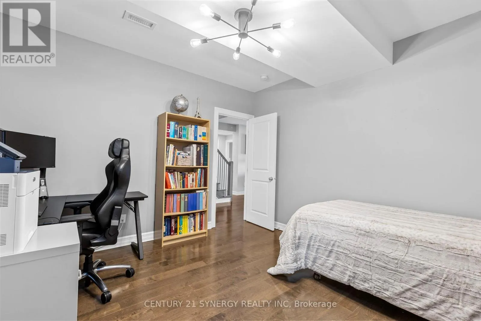 579 BAIE-DES-CASTORS STREET