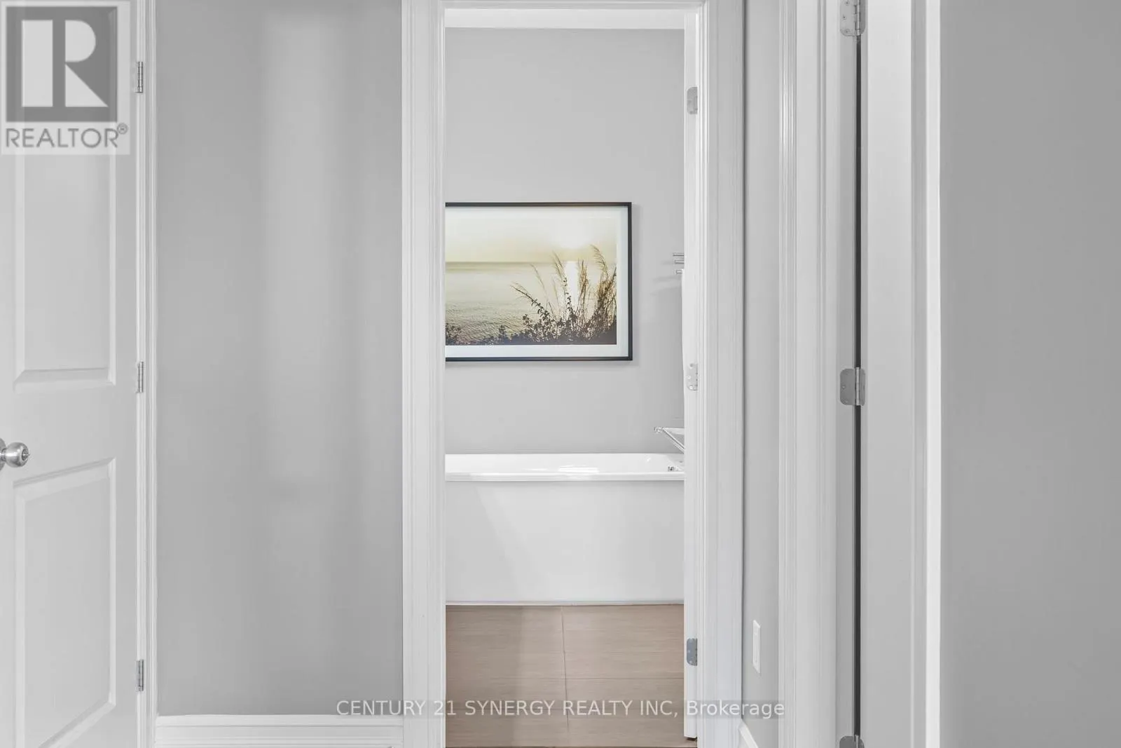 579 BAIE-DES-CASTORS STREET