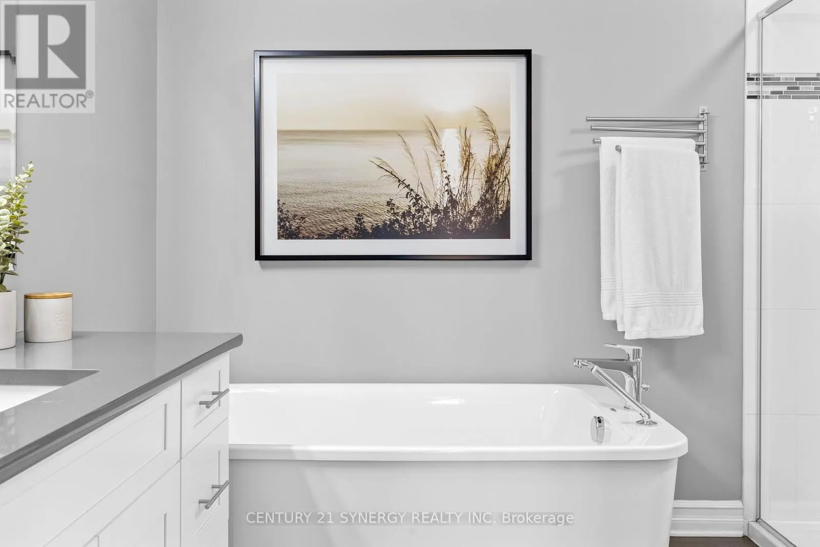 579 BAIE-DES-CASTORS STREET