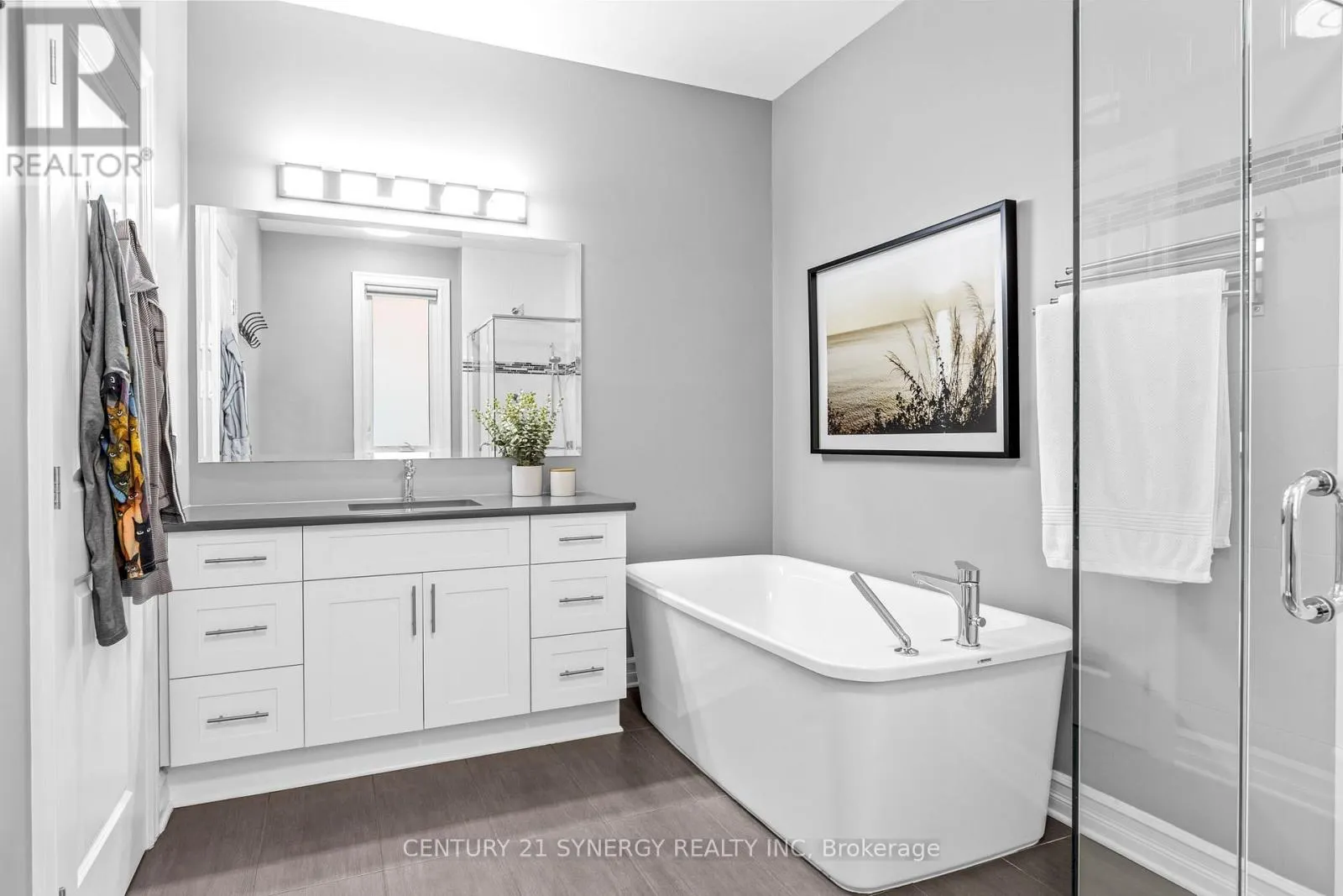 579 BAIE-DES-CASTORS STREET