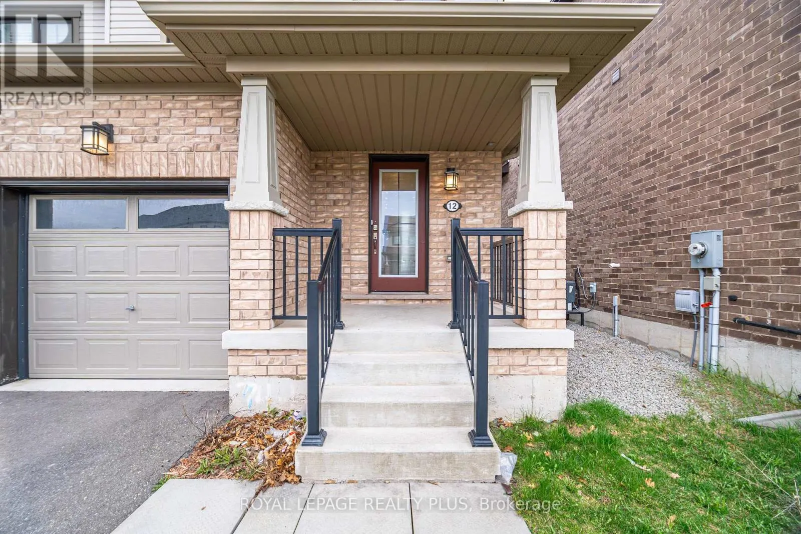 12 PAGEBROOK CRESCENT