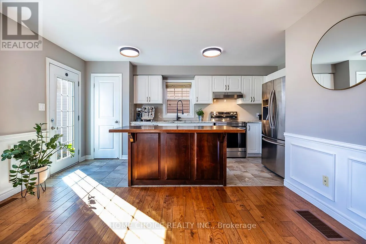 912 BROADWAY BOULEVARD