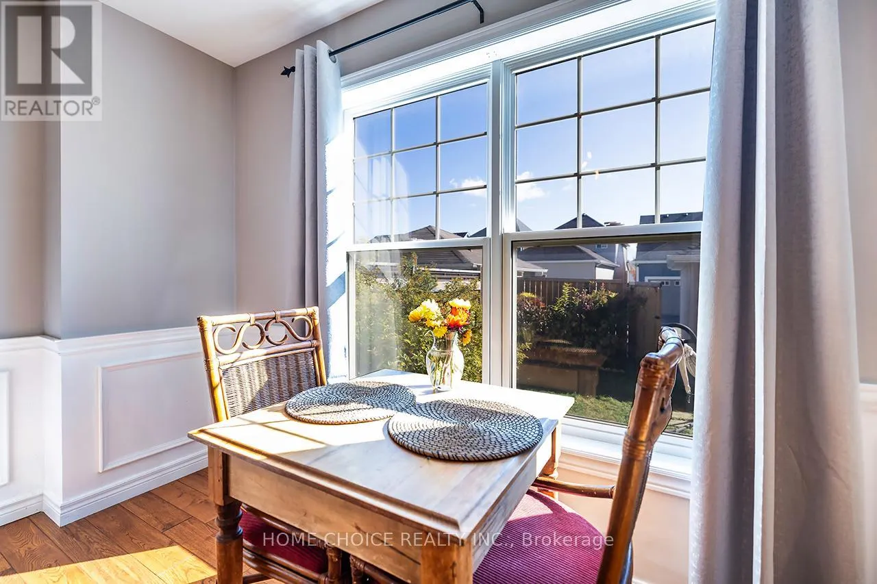 912 BROADWAY BOULEVARD