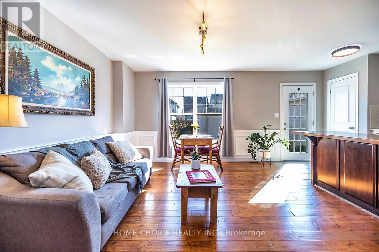 912 BROADWAY BOULEVARD