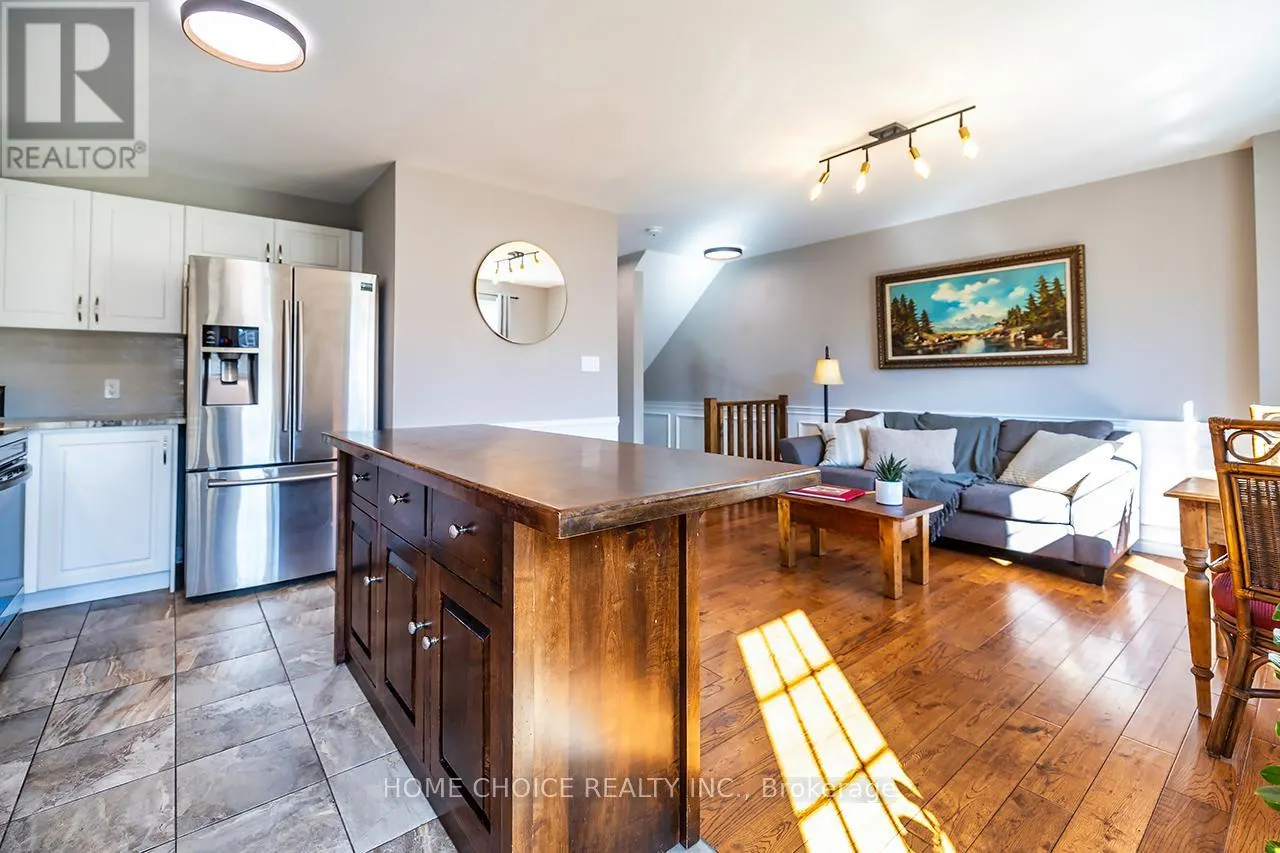 912 BROADWAY BOULEVARD