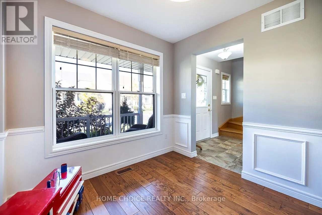 912 BROADWAY BOULEVARD