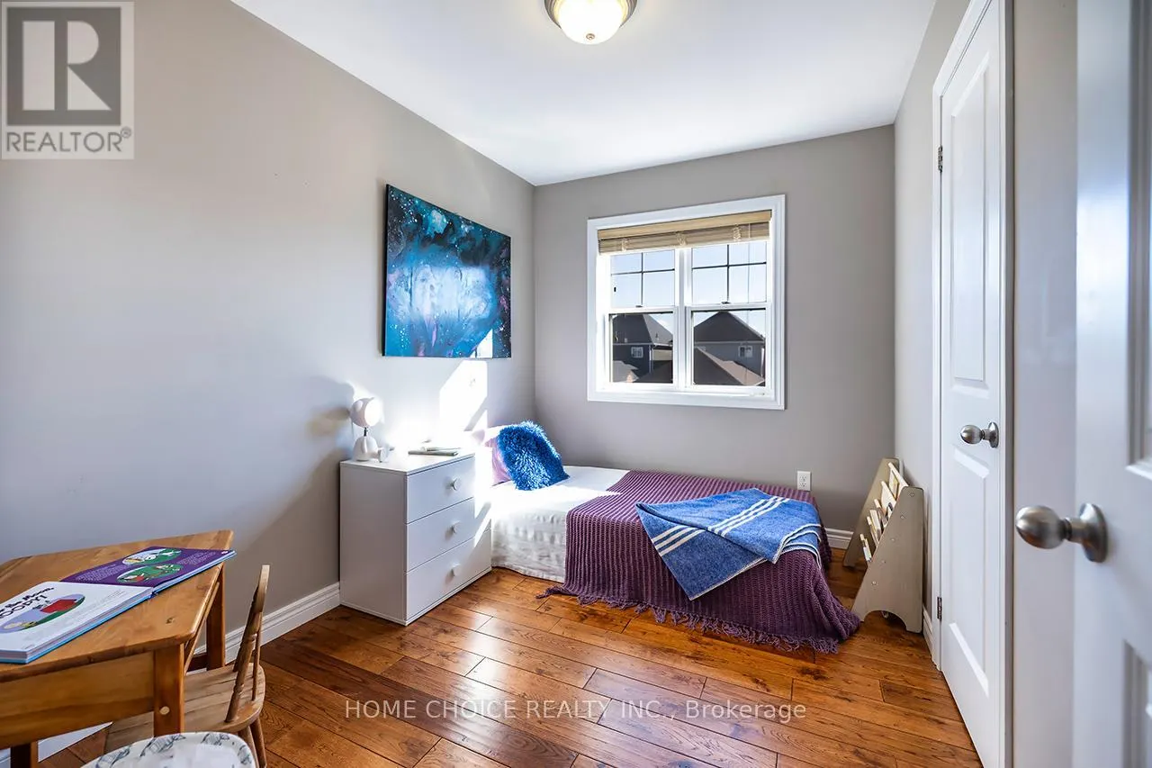 912 BROADWAY BOULEVARD