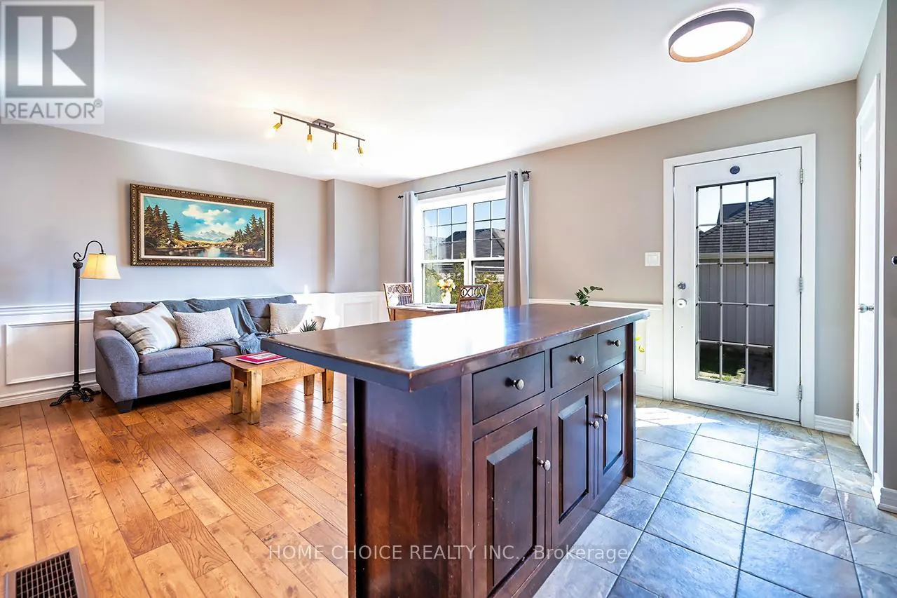 912 BROADWAY BOULEVARD