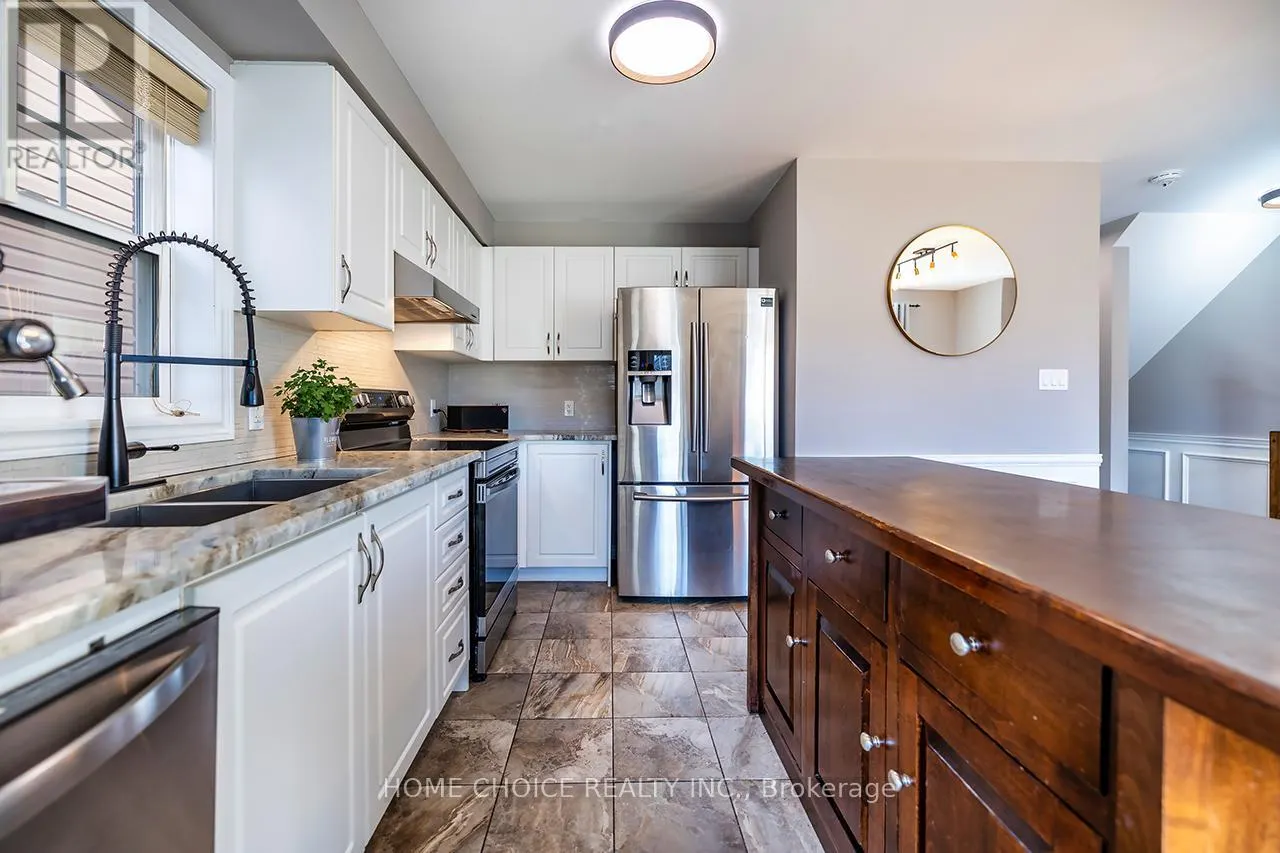 912 BROADWAY BOULEVARD