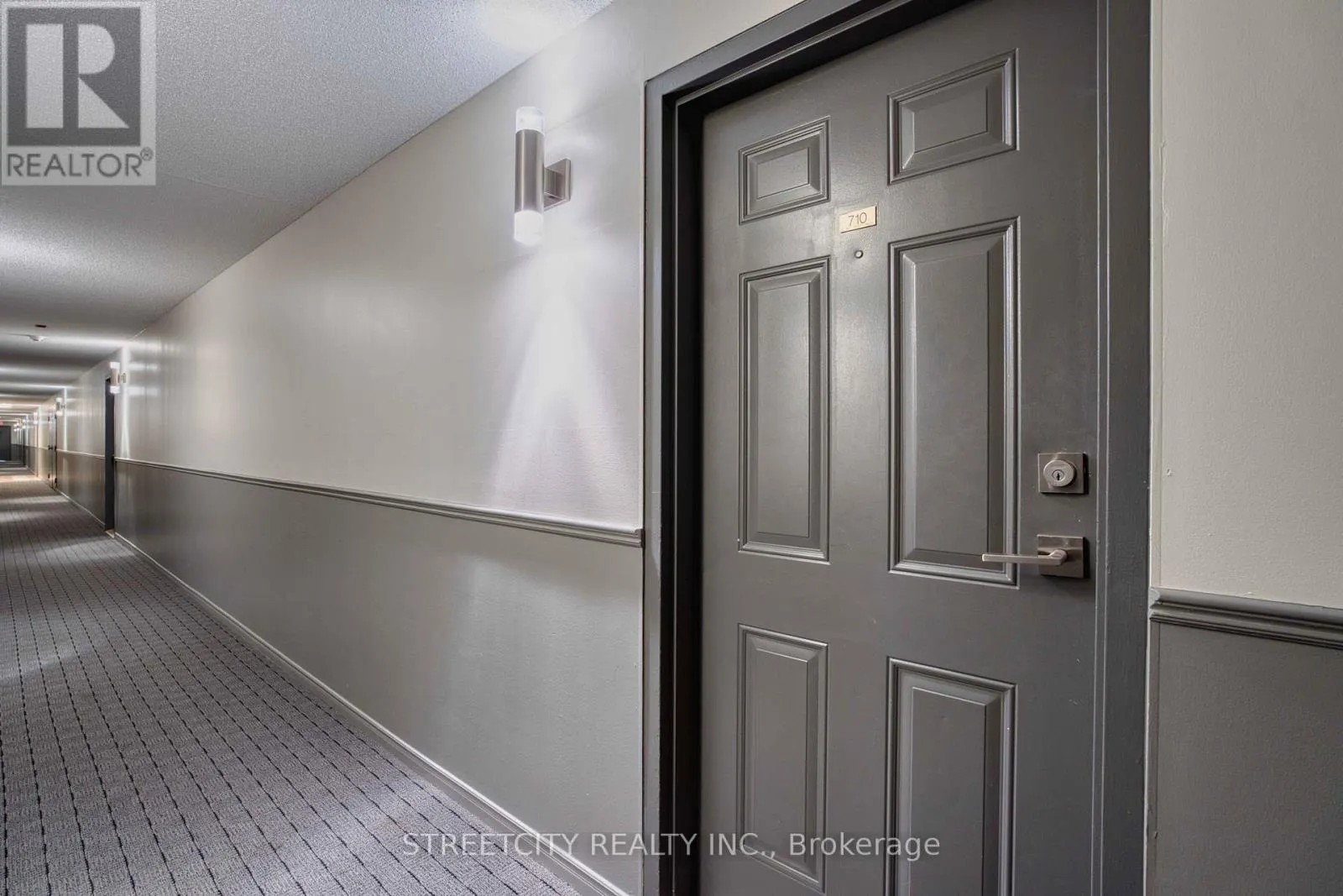 710 - 30 CHAPMAN COURT, #710