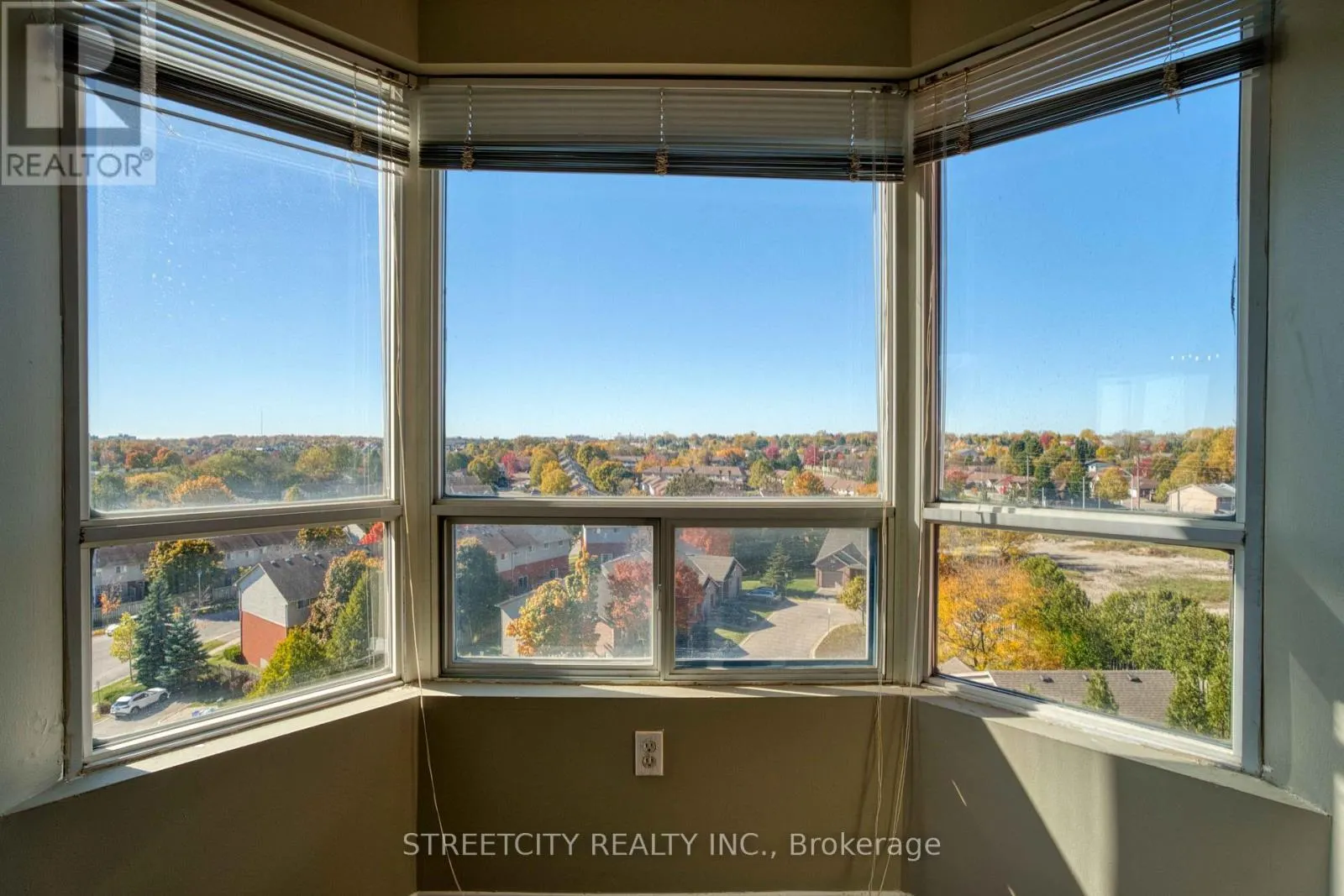 710 - 30 CHAPMAN COURT, #710