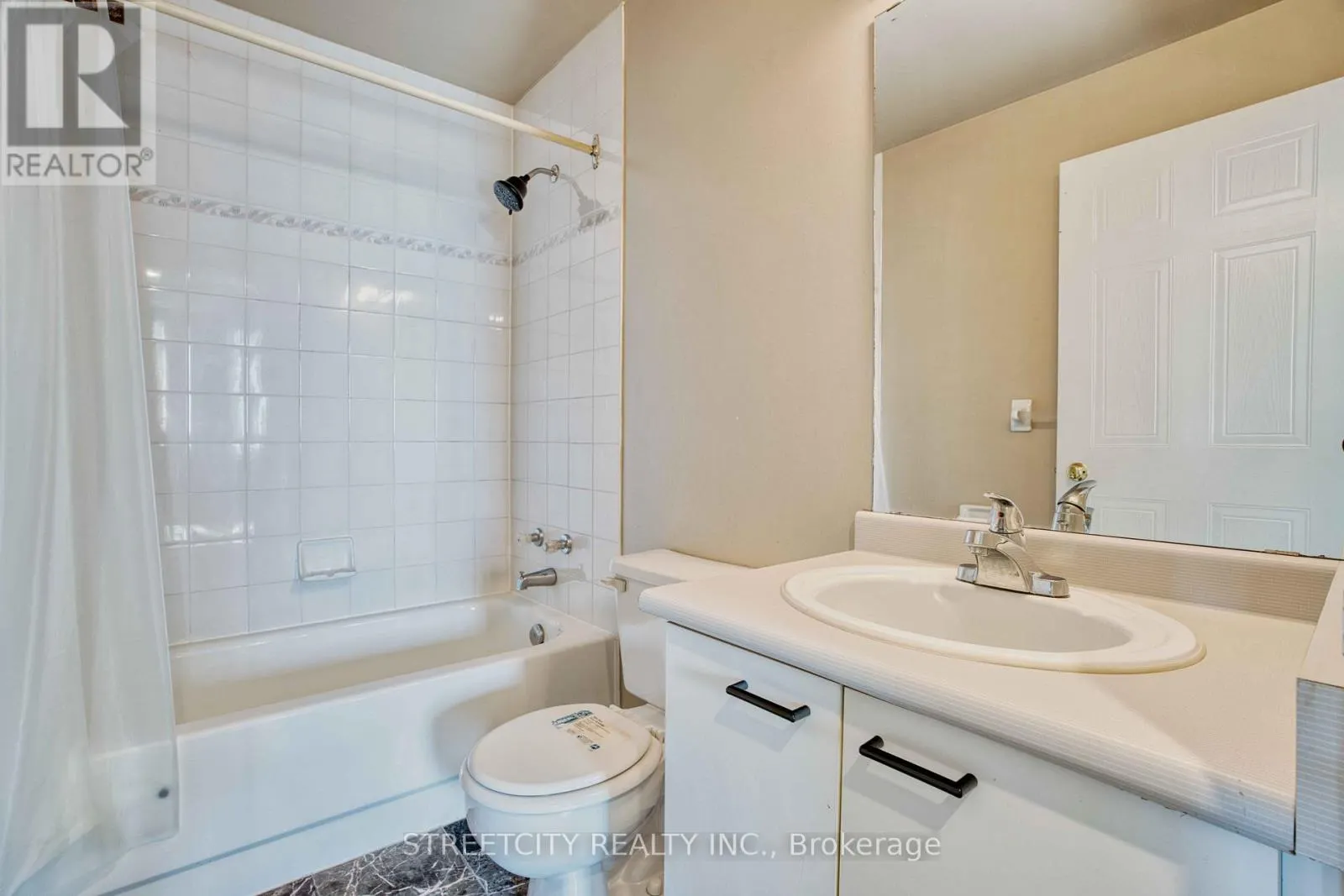 710 - 30 CHAPMAN COURT, #710