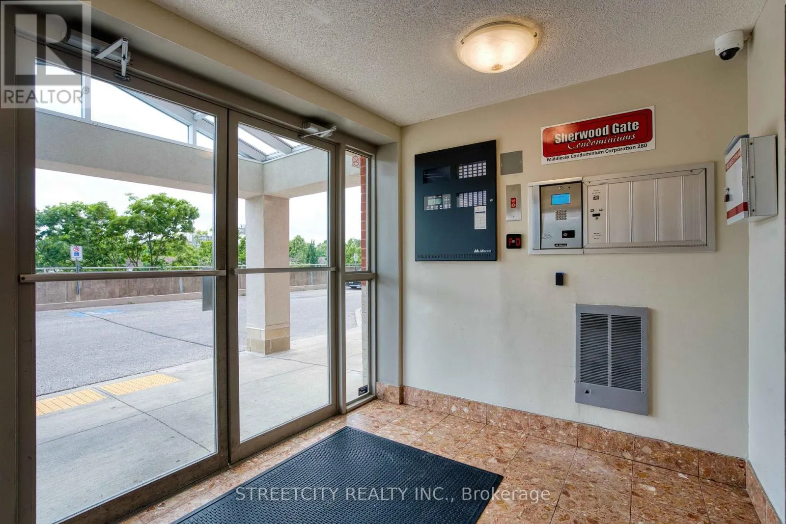 710 - 30 CHAPMAN COURT, #710