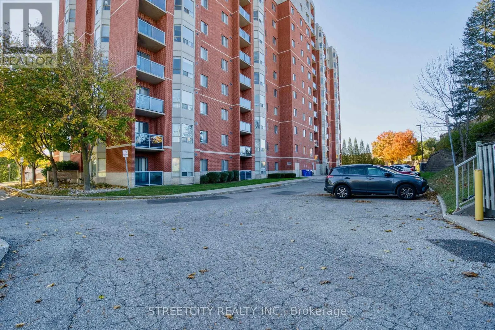 710 - 30 CHAPMAN COURT, #710