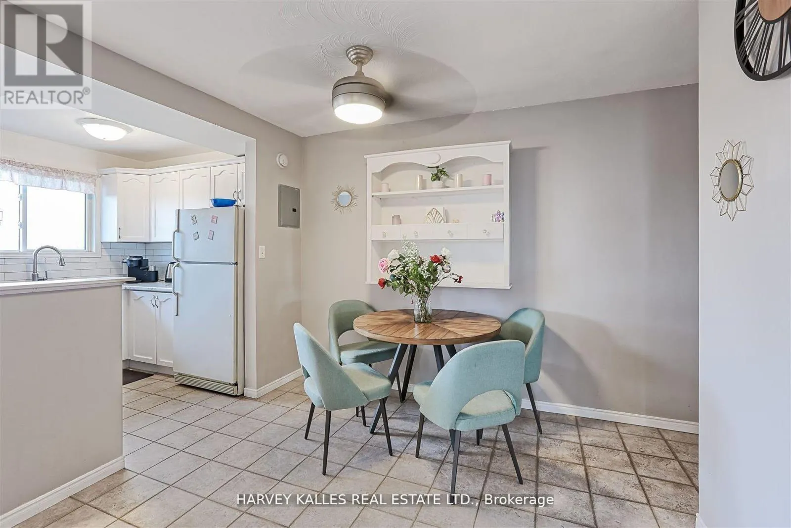 45 - 2373 KING STREET E