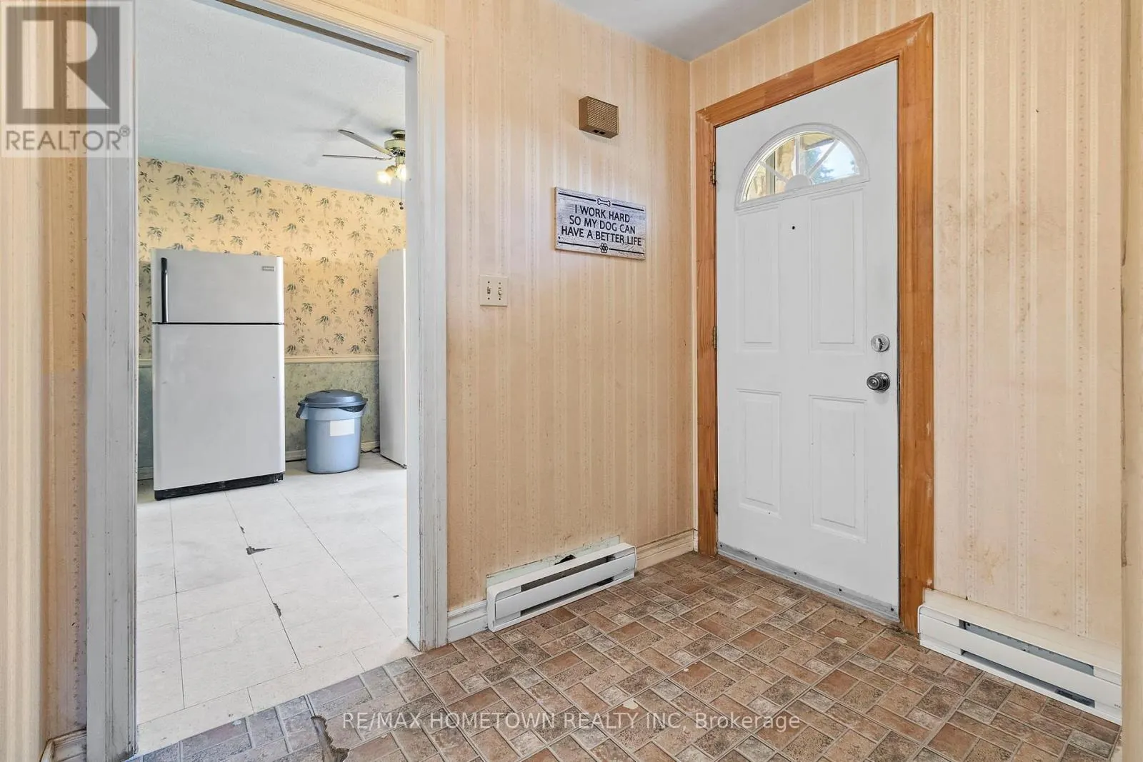 5 - 1293 VISTA DRIVE