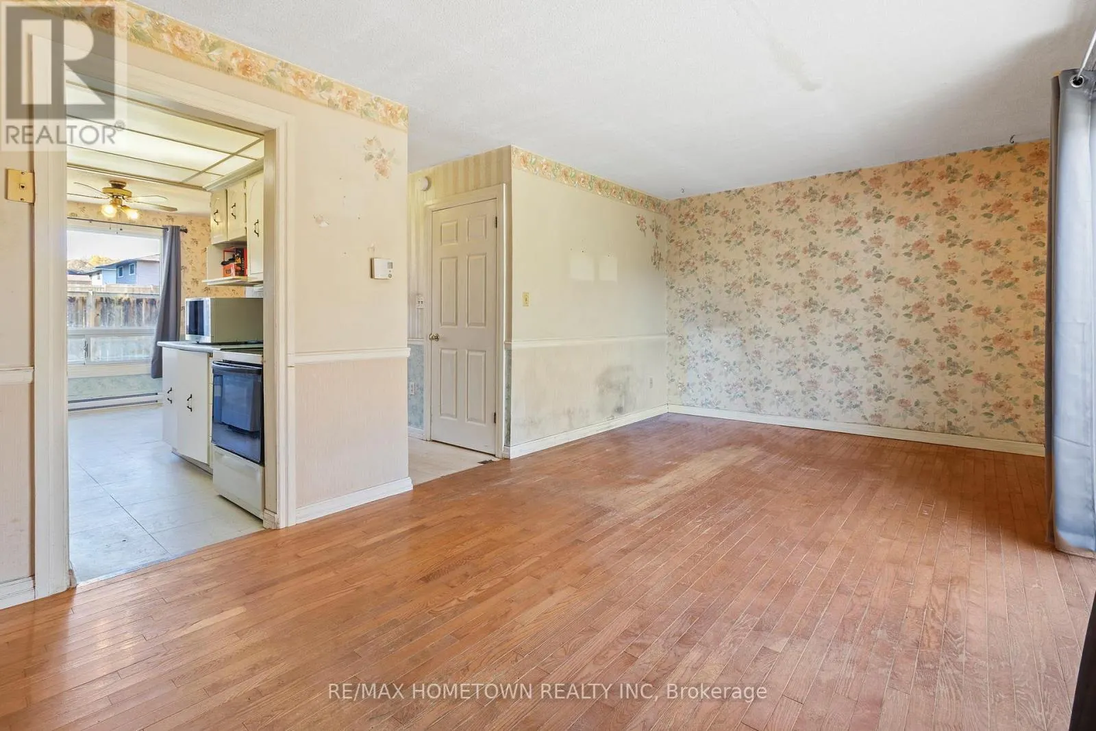 5 - 1293 VISTA DRIVE