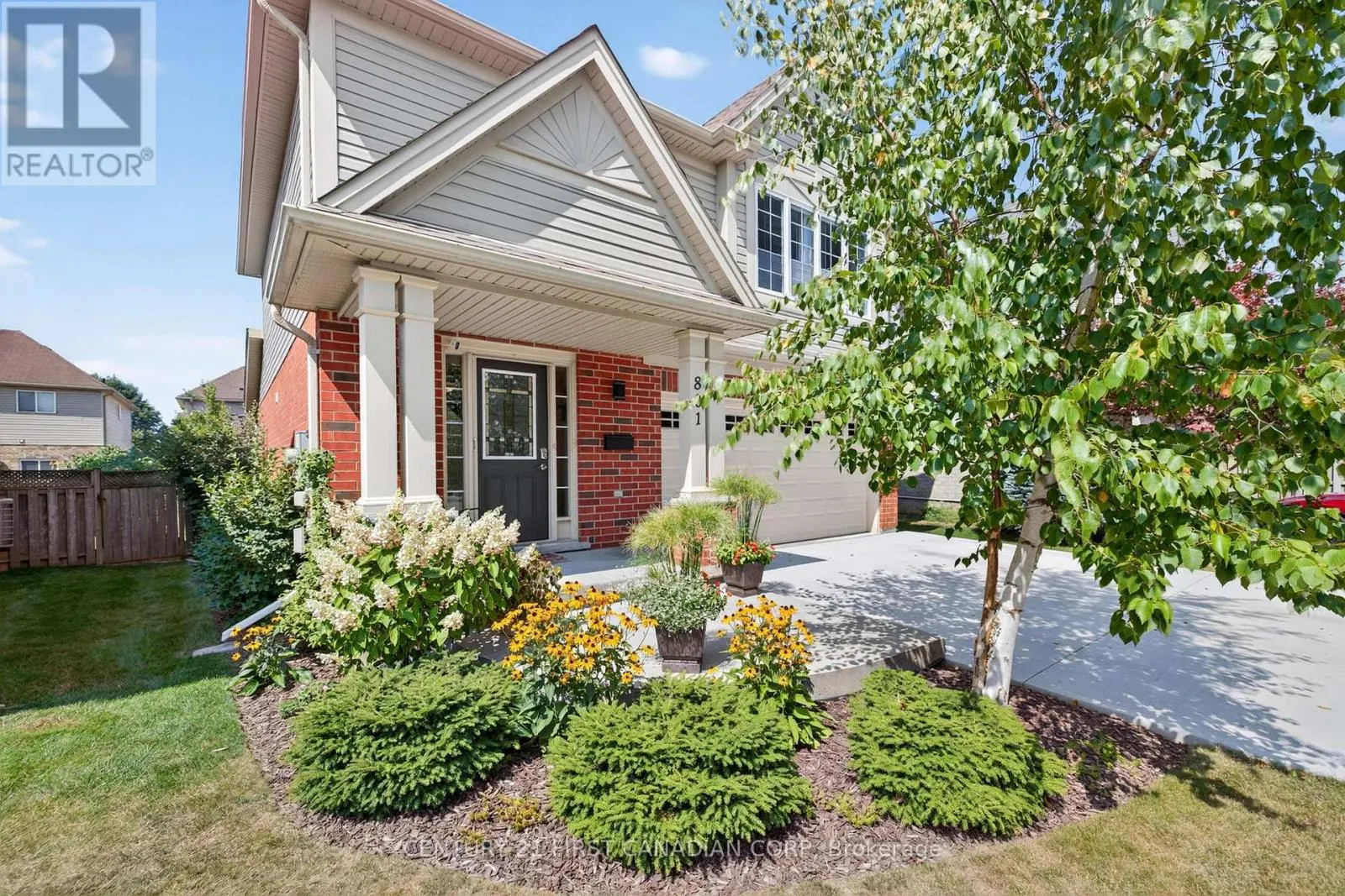 801 NORTH LEAKSDALE CIRCLE