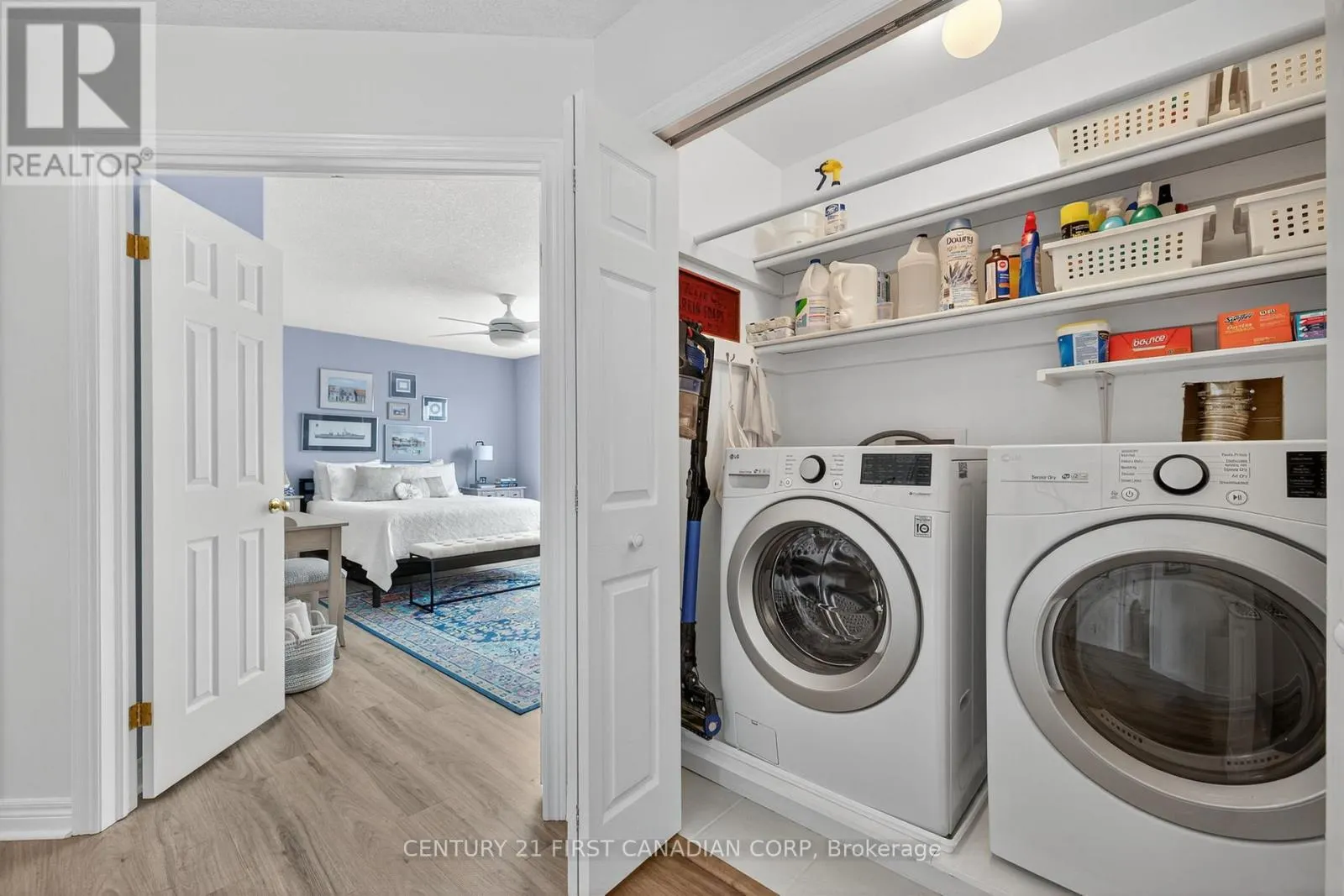 801 NORTH LEAKSDALE CIRCLE