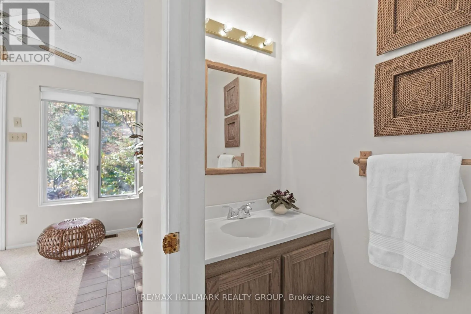 2026 GATINEAU VIEW CRESCENT