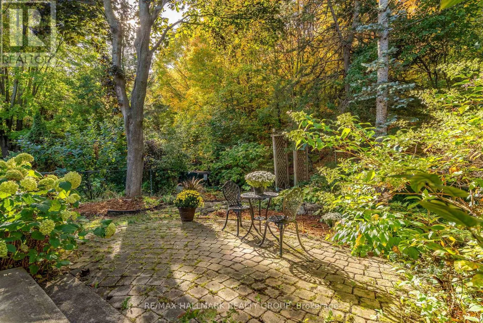 2026 GATINEAU VIEW CRESCENT