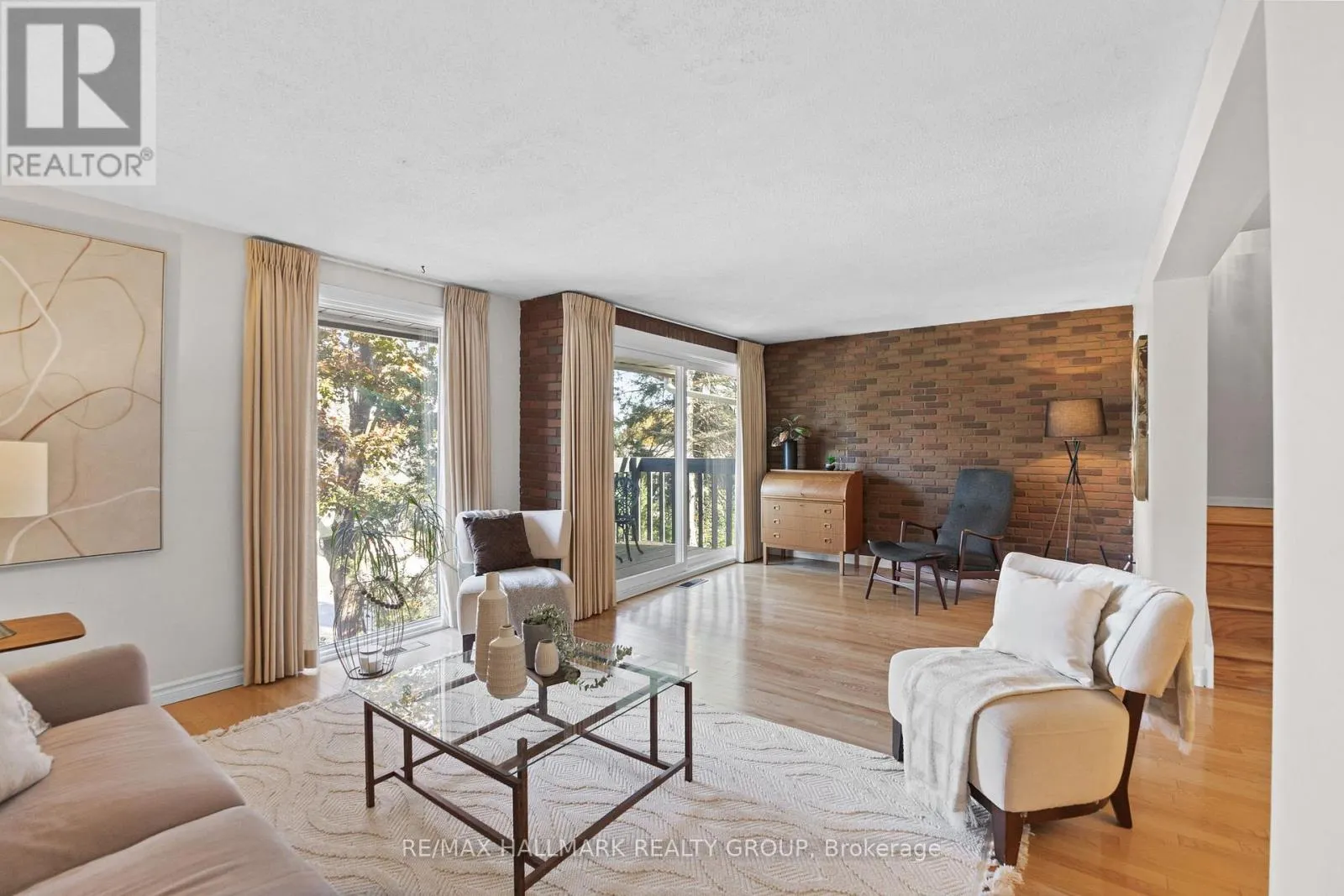 2026 GATINEAU VIEW CRESCENT