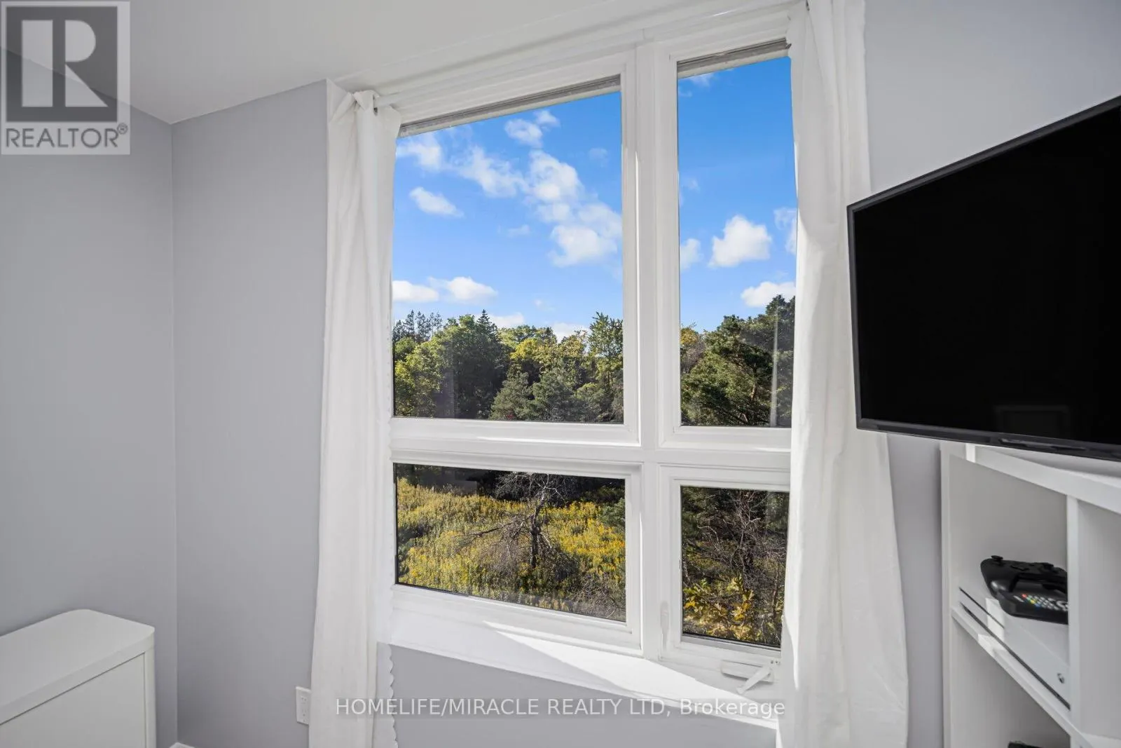 304 - 1284 GORDON STREET