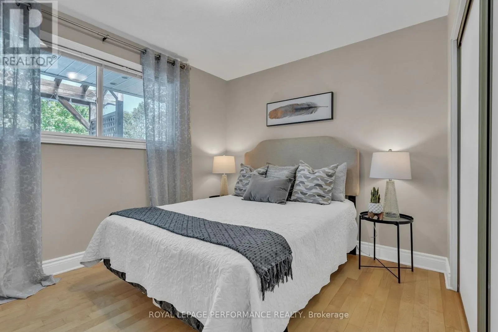 1369 FONTENAY CRESCENT