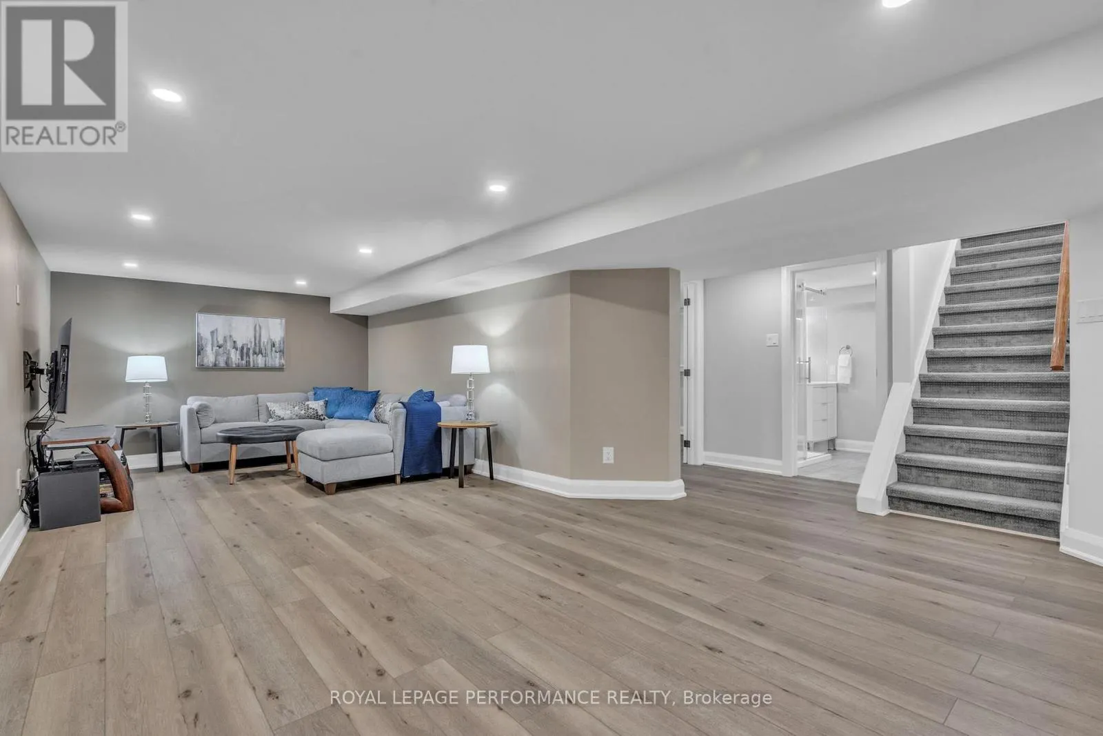 1369 FONTENAY CRESCENT