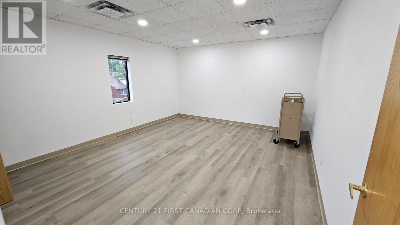 394 WHARNCLIFFE ROAD S