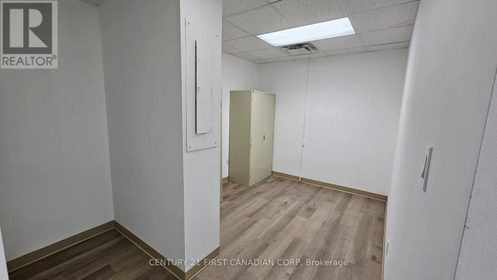 394 WHARNCLIFFE ROAD S