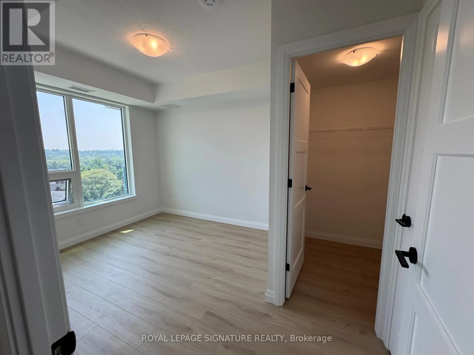 902 - 93 ARTHUR STREET SOUTH