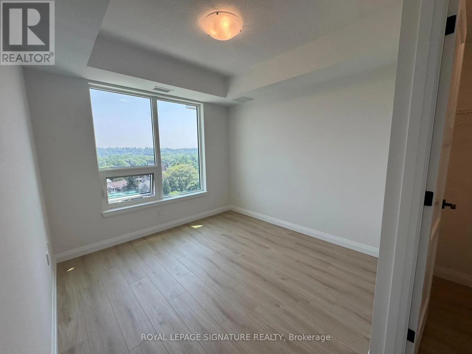 902 - 93 ARTHUR STREET SOUTH